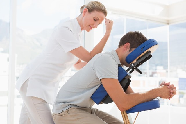 Foto 1 - Emprego para massagista profissional
